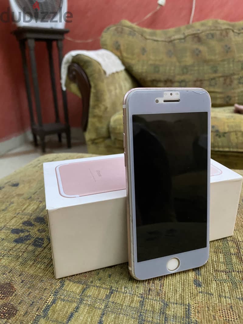 Apple - iPhone 7 4