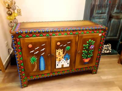 بوفيه مرسوم يدويا على التراث الريفي المصرى
