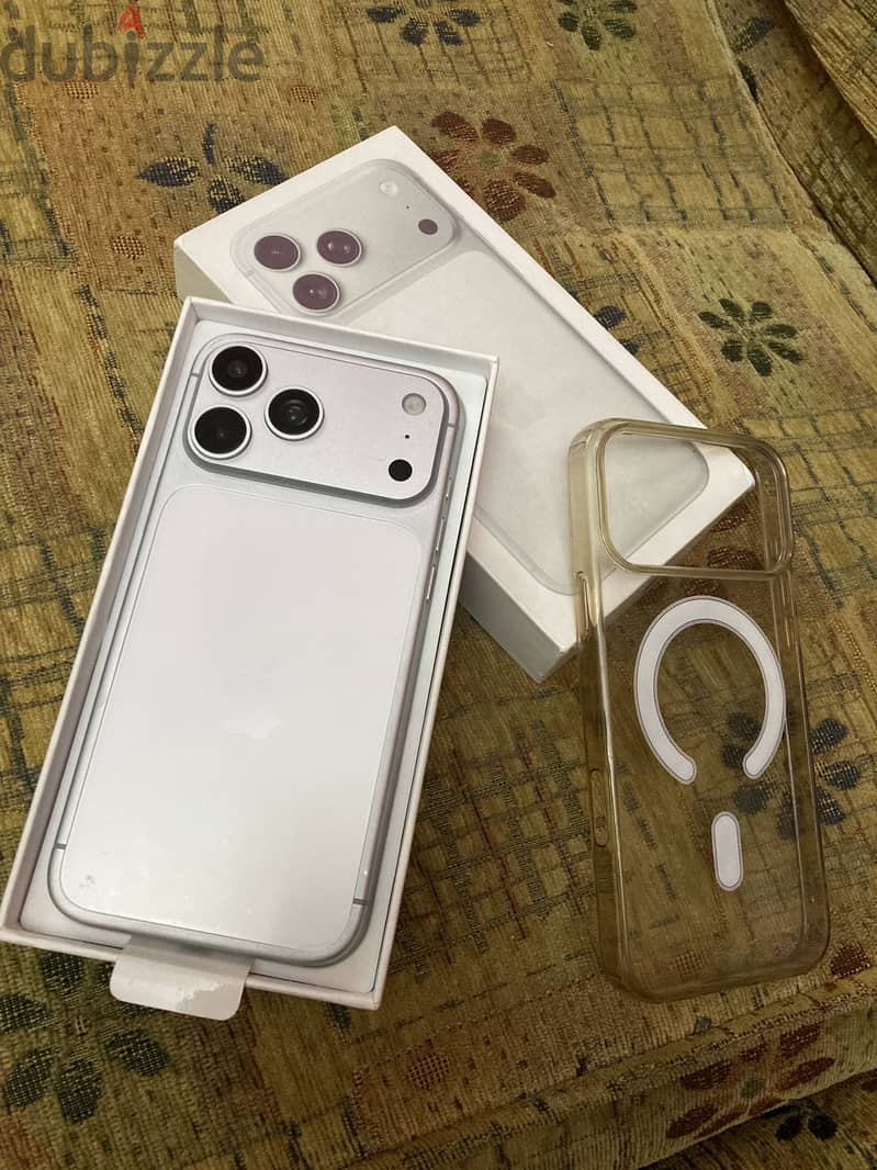 Apple - iPhone 17 Pro Max 2