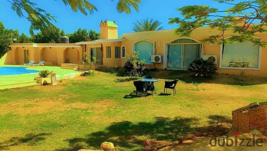 فيلا للايجار اليومي والداي يوز بجوار مطار سفنكس
