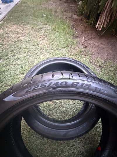 طقم كاوتش بيررلى p zero run flat  مقاس 19