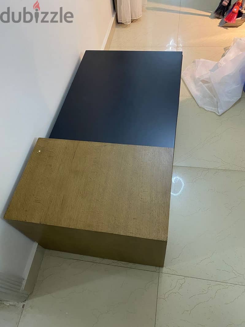 Modern center wooden table 2