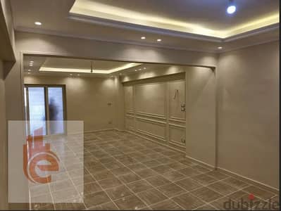 شقـة أول سكـن بـ سموحــة 140 م / مطـــلات مفتــوحــة