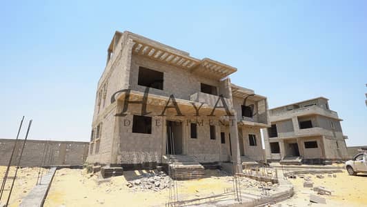 كمبوند جرين فيل للفيلات فقط | مباني 15% | الحزام الأخضر