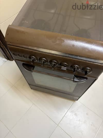 بوتجاز 4 شعله بالفرن بحاله جيده