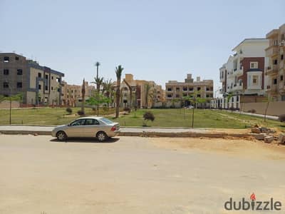 Apartment for sale in Al Qarnafel Villas, Fifth Settlement Raised ground floor Area: 210 sq m 3 bedrooms 2 bathrooms Reception Semi-finished Overlooki