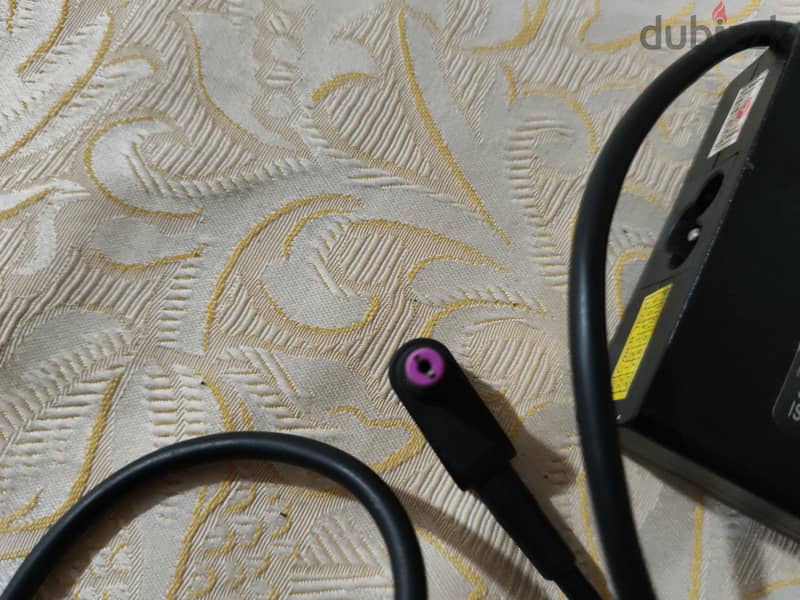 شاحن لابتوبAcer nitro 2