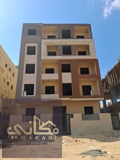 شقة دور ثانى  نص تشطيب والعماره متاح فيها اسانسير مسلمة للجهاز بالعداد