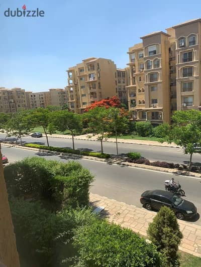 شقة للبيع في مدينتي بالنادي 140م في الB1