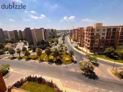 For sale, an apartment of 168 square meters in Madinaty B8, with an excellent view at a reasonable price
