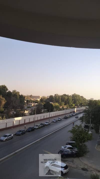Apartment for sale – like a palace 550m – full floor – corner – direct view of the Military College – in the most luxurious building on Amir bin Yaser street