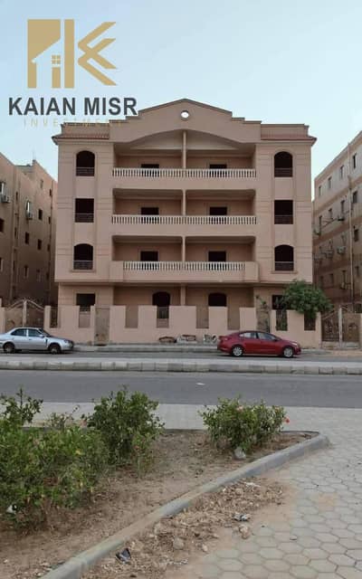 Third floor apartment for sale on the right side of the distinctive facade in the second area of Al Shorouk City on an area of 190m