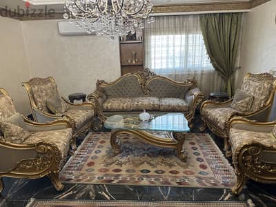 صالون ٤ كراسي و كنبه كبيره و طويله