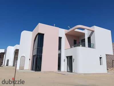 Townhouse with a distinctive view overlooking the lagoon in John Sodic