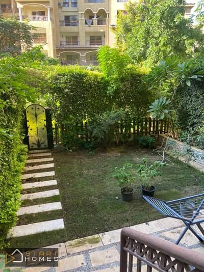 Fully furnished, fully air-conditioned 3-bedroom ground-floor apartment for rent in Madinaty (B1); features a 135m² interior area, a 50m² garden