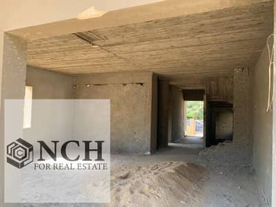 # Standalone Villa for sale in PK2  A unique opportunity to own a **Standalone Villa** inside **PK2**, featuring spacious areas and a design suitable for large families, with a distinctive land area