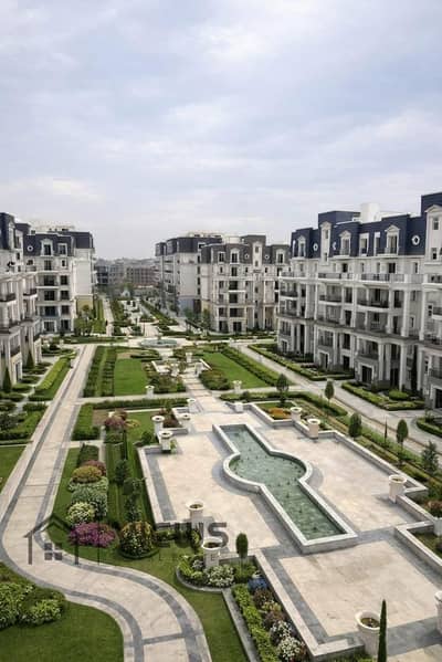 بالتقسيط اي فيلا روف 244م + 40م روف موقع متميز ماونتن فيو اى سيتي Mountain view i city