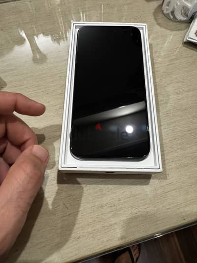 Iphone 15 PRO-MAX (VERY GOOD CONDITION)