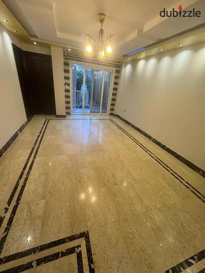 Opportunity for housing and investment 65m2 ground with garden for sale next to services B7