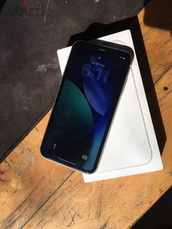 iphone 11-128 with box 1