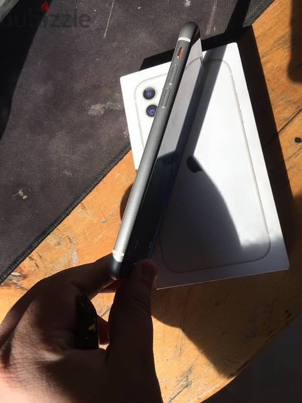 iphone 11-128 with box 2