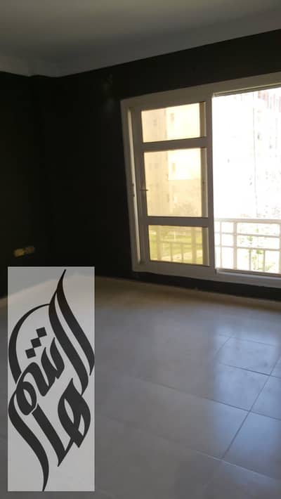 82 sqm apartment for rent in Madinaty B7, 2 bedrooms, 1 bathroom, 3 balconies, direct garden view, next to services, EGP 14K/month negotiable.