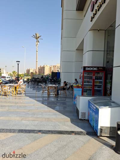 محل للايجار 134م سيلفر جيت Silver Gate فى قلب الشيخ زايد بجوار ذا ادرس واجهه عل الشارع الرئيسى