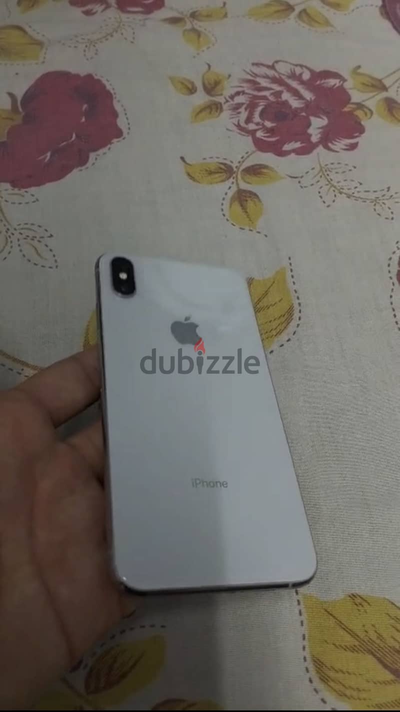 Apple - iPhone XS Max 1