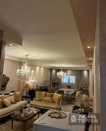 شقة  فاخرة للبيع في السياحية الرابعة ب 6اكتوبر