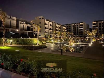 دوبلكس فوري علي فيو الاهرامات 185 متر في Sun Capital اكتوبر بجوار مول مصر و Movenpick و Hilton pyramids اكتوبر