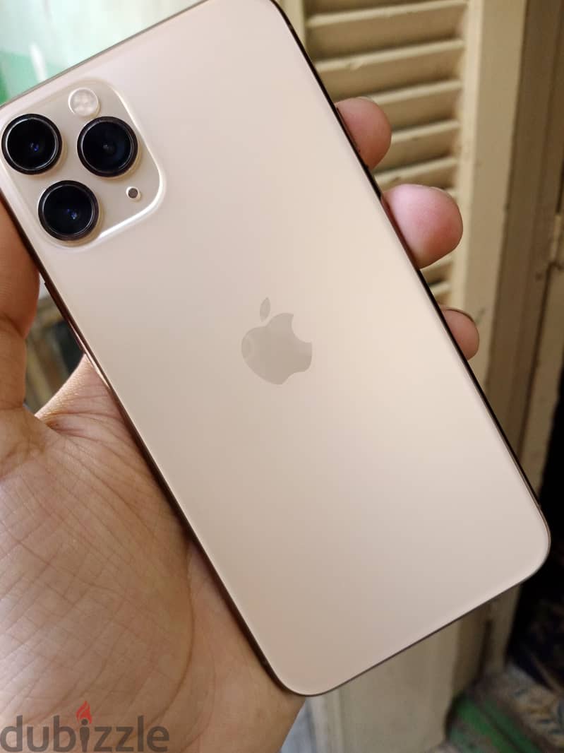 iPhone 11 Pro 256g gold 5