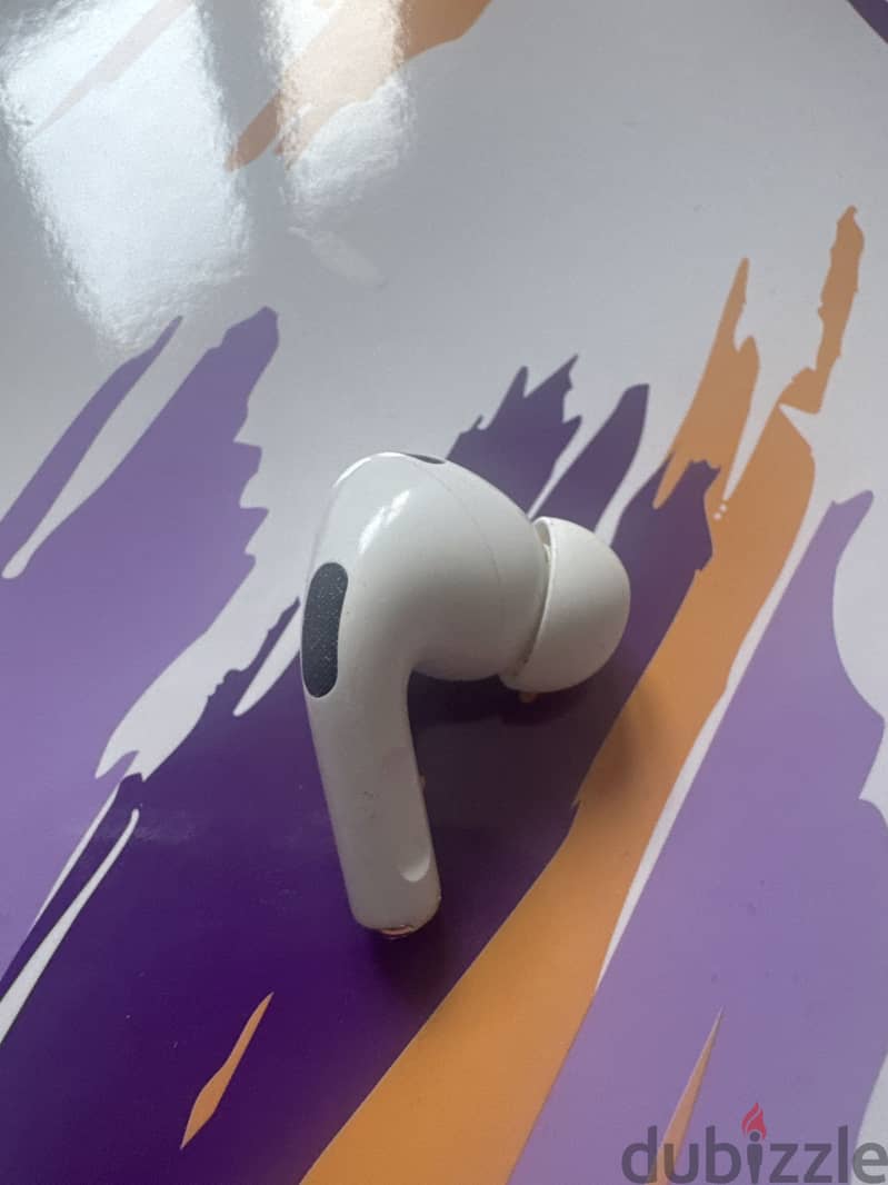 Earbuds 1