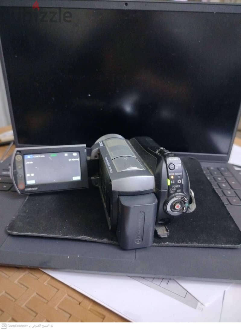 Sony Handycam DCR-SR220 2