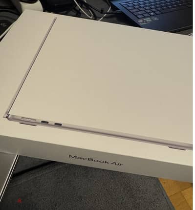 Macbook Air 13-inch Gray M5 / 16 GB / 1 TB - New Sealed