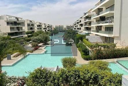 شقة للايجار جاهزة علي السكن متشطبة بالفرش والتكييفات اول استخدام في كمبوند ليك فيو ريزيدنيس _التجمع الخامس فيو لاند سكيب