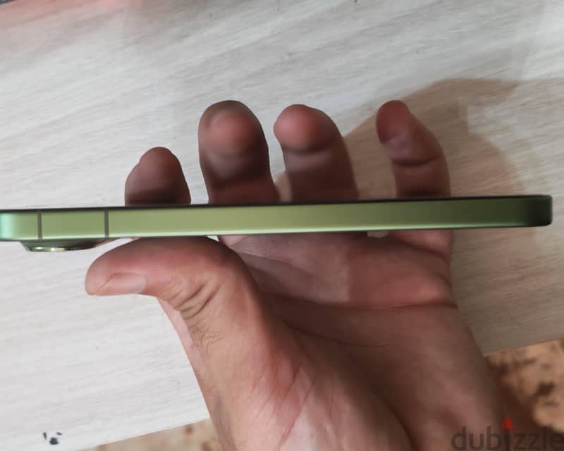 Vivo X300 FE 4