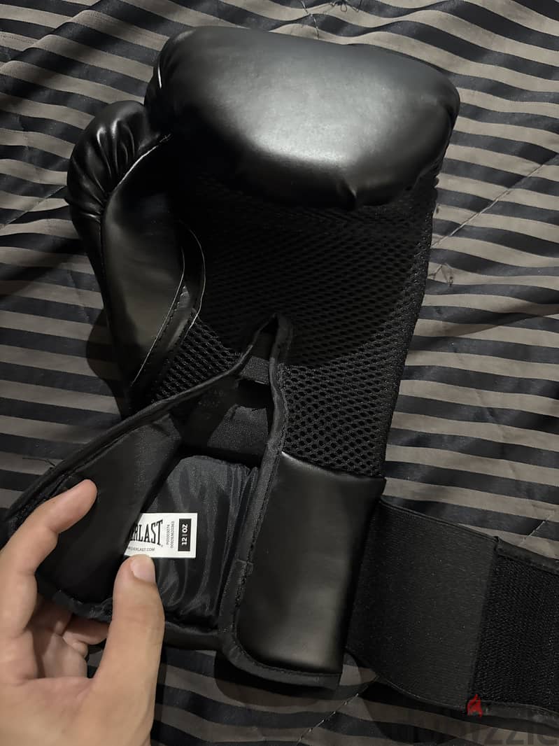 Eeverlast black gloves 2