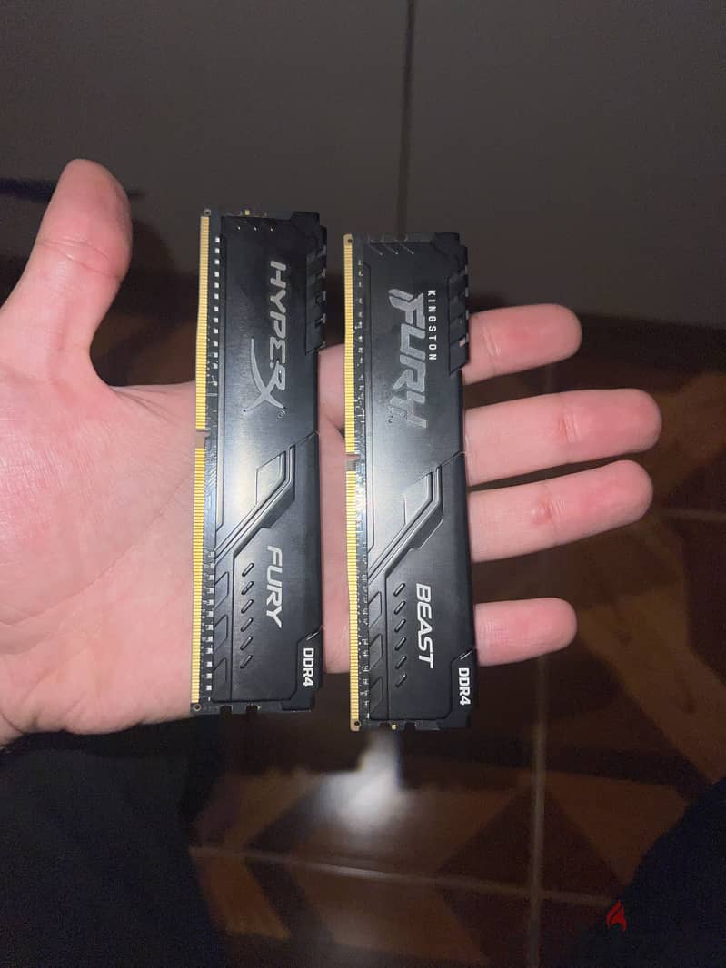 DDR4 2*8 RAM 1