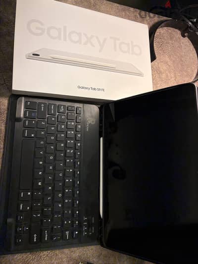 Samsung s9 Fe with keyboard and case