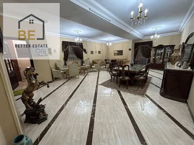 رووف للبيع في الحي التاني بسعر مميز - تشطيب كامل