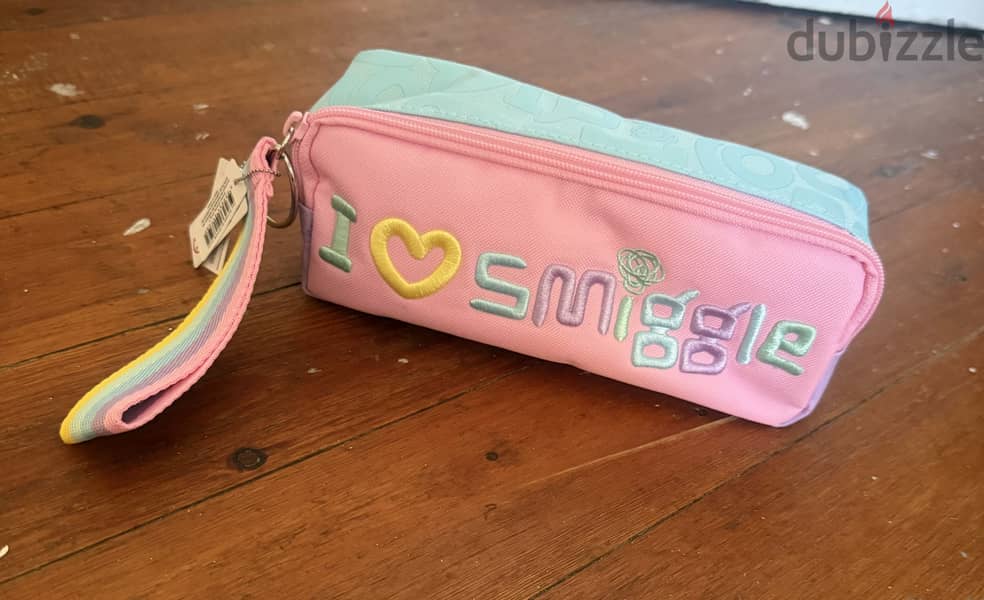 Smiggle Bag with full components 1