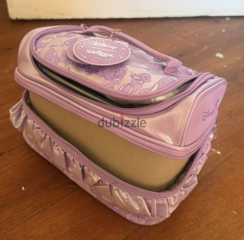 Smiggle Bag with full components 6