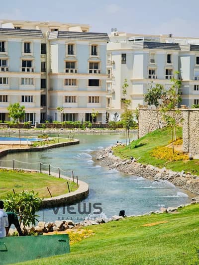 شقة 215م للبيع موقع متميز نصف تشطيب ماونتن فيو هايد بارك Mountain view hyde park