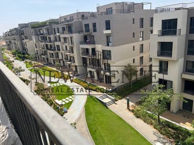 بنتهاوس للبيع استلام فوري بمقدم واقساط موقع متميز جدا يطل علي مساحات خضراء في ازاليا سوديك ايست Azailya Sodic East