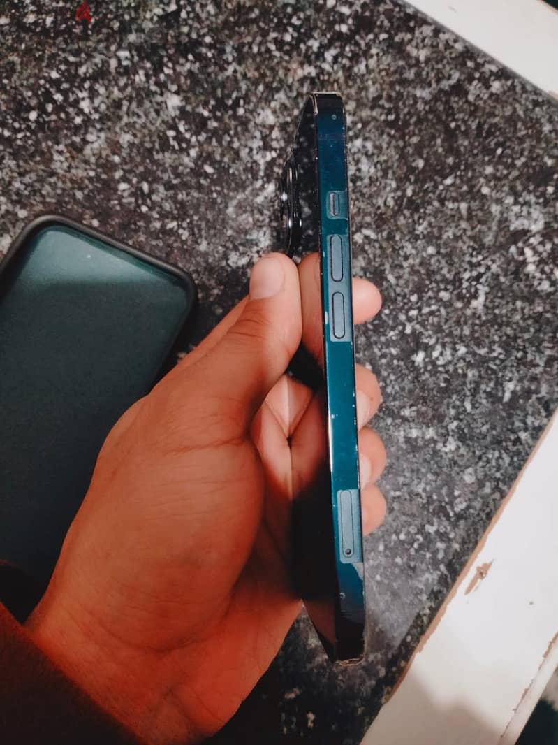 ايفون ١٣ 1