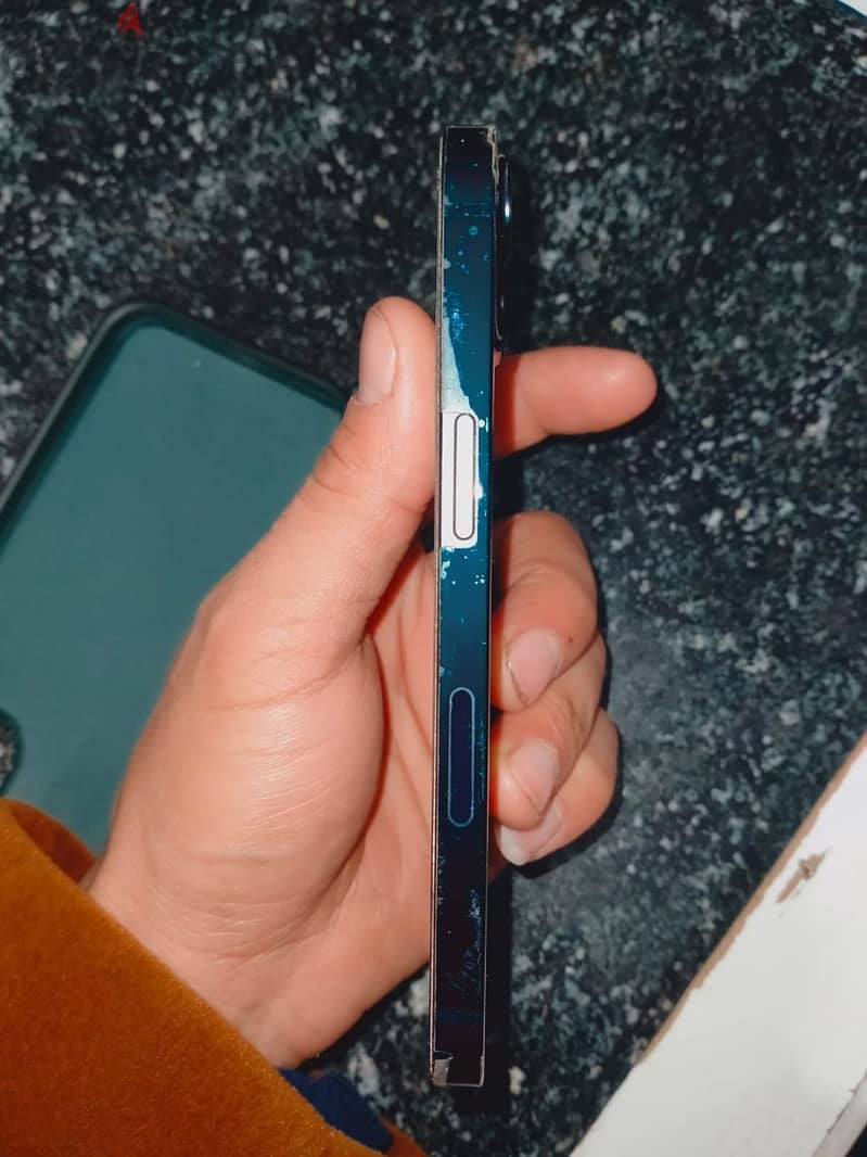 ايفون ١٣ 2