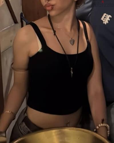 black crop top