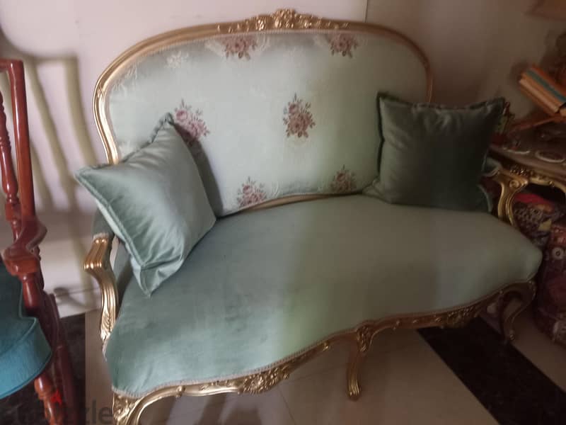 salon للبيع 1