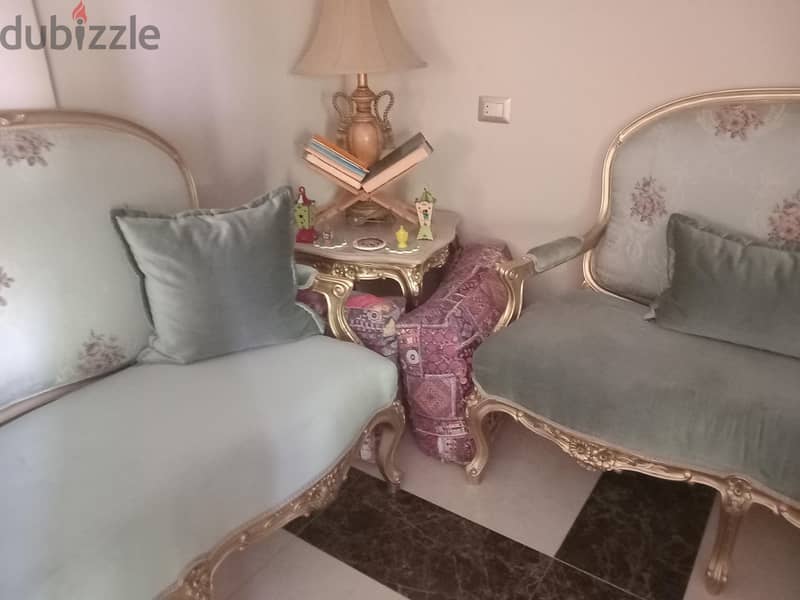 salon للبيع 2