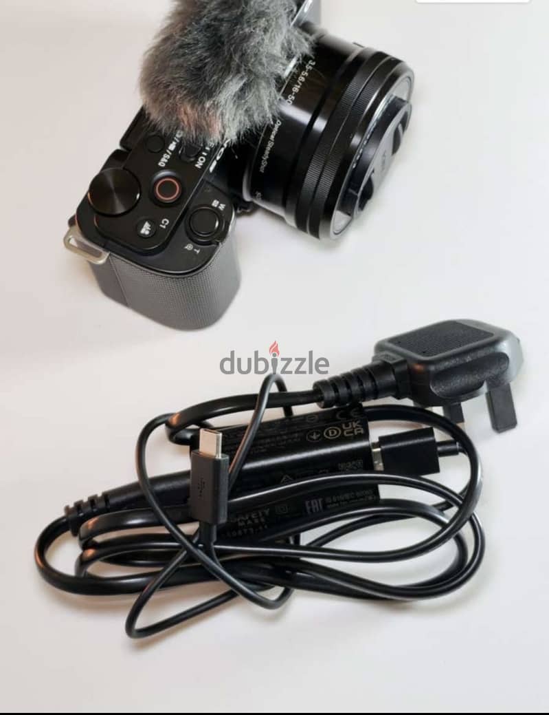 Used sony zv e10 With box  KIt lens 1